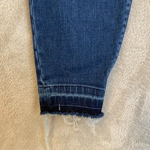 Spanx Women's Jeans Large Distressed Denim Skinny With Frayed Hem - Picture 10 of 16